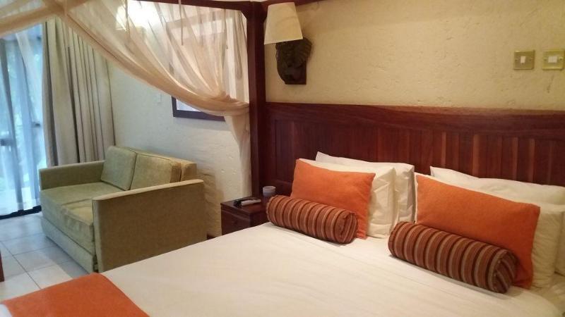 Cresta Mowana Safari Lodge Kasane Buitenkant foto