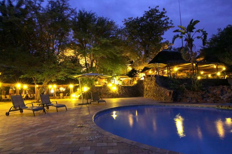 Cresta Mowana Safari Lodge Kasane Buitenkant foto