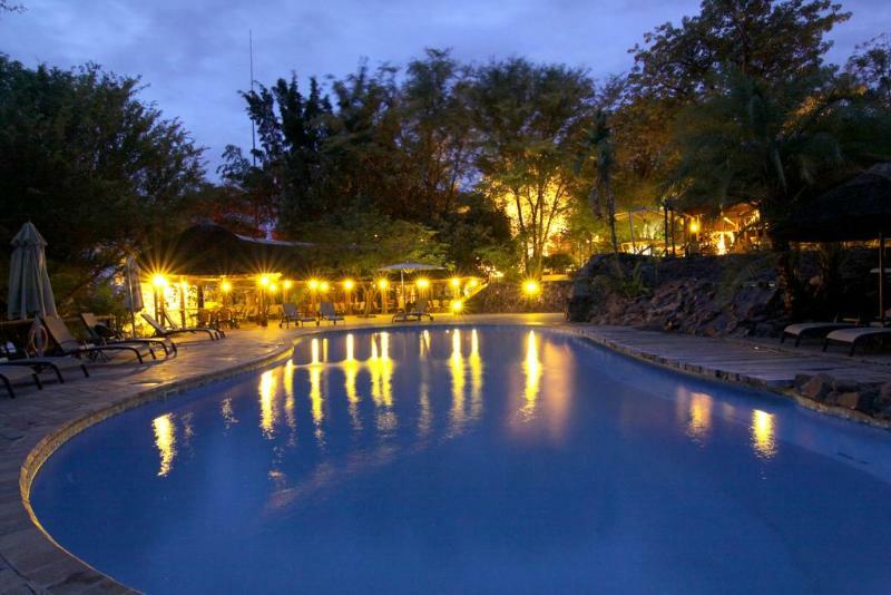 Cresta Mowana Safari Lodge Kasane Buitenkant foto